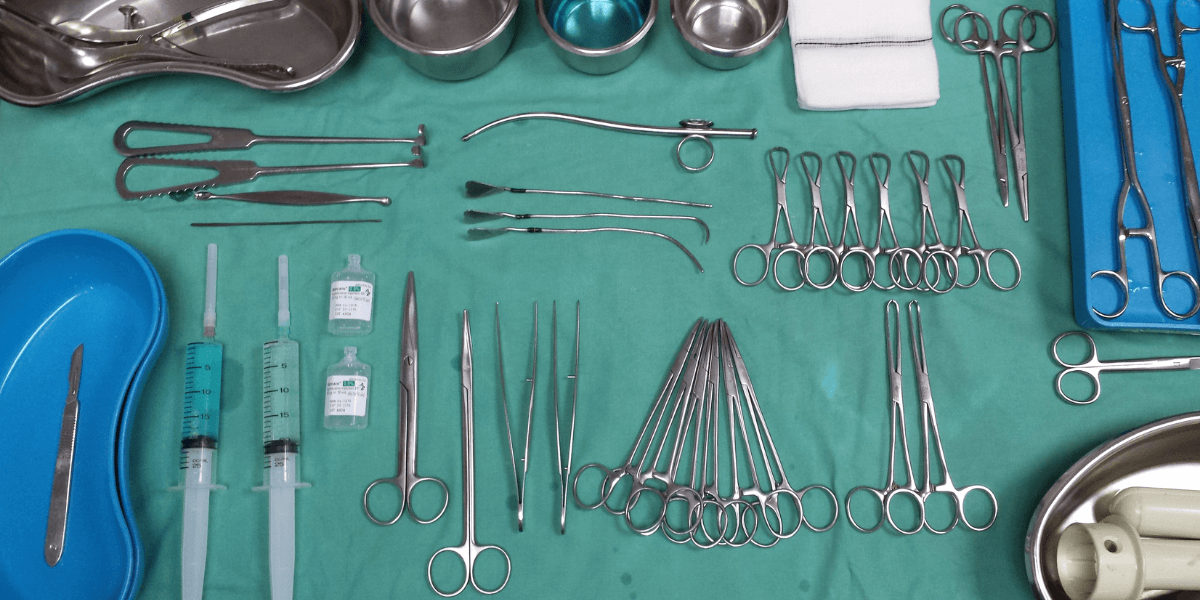 Instruments used in small animals surgery