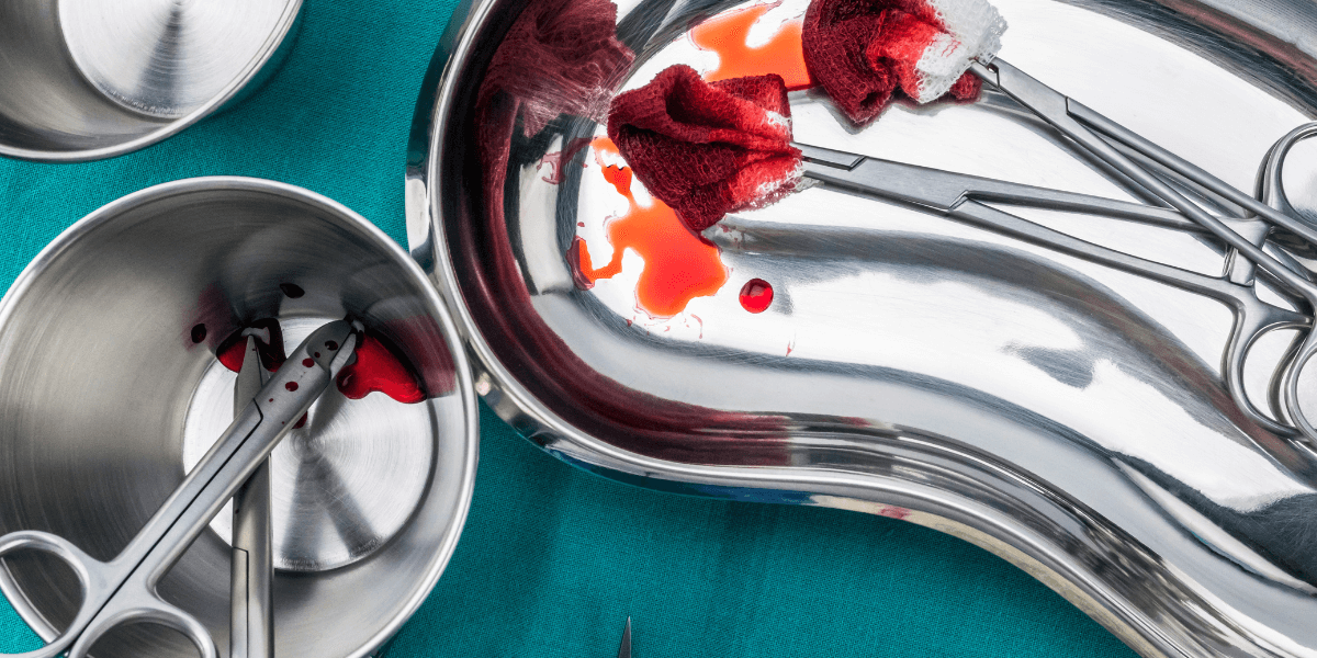 Using Holloware in Surgeries: Why Surgical Trays and Kidney Dishes Matter?
